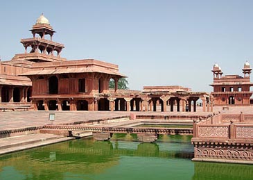 Private car and driver for Agra
